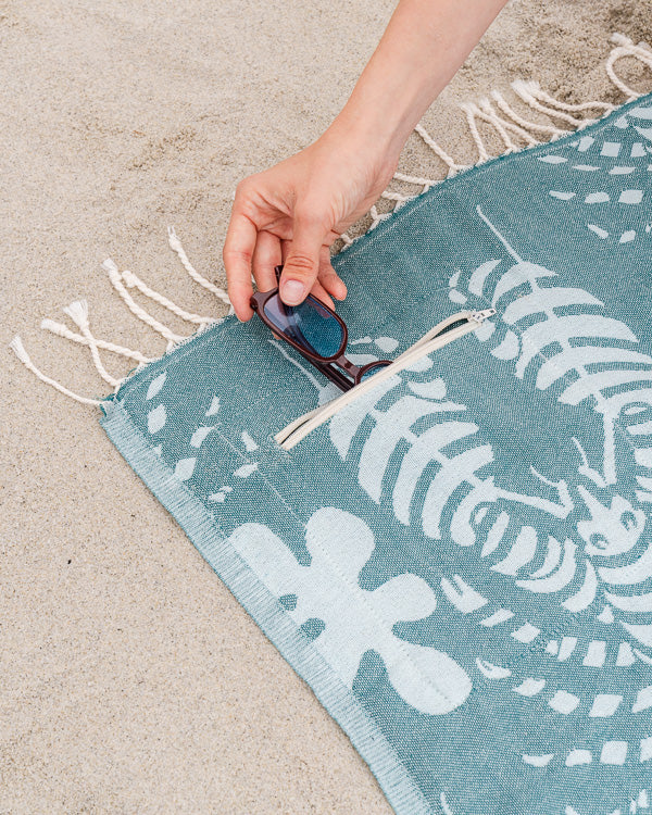 Sand Cloud | Towel with Zip Pocket