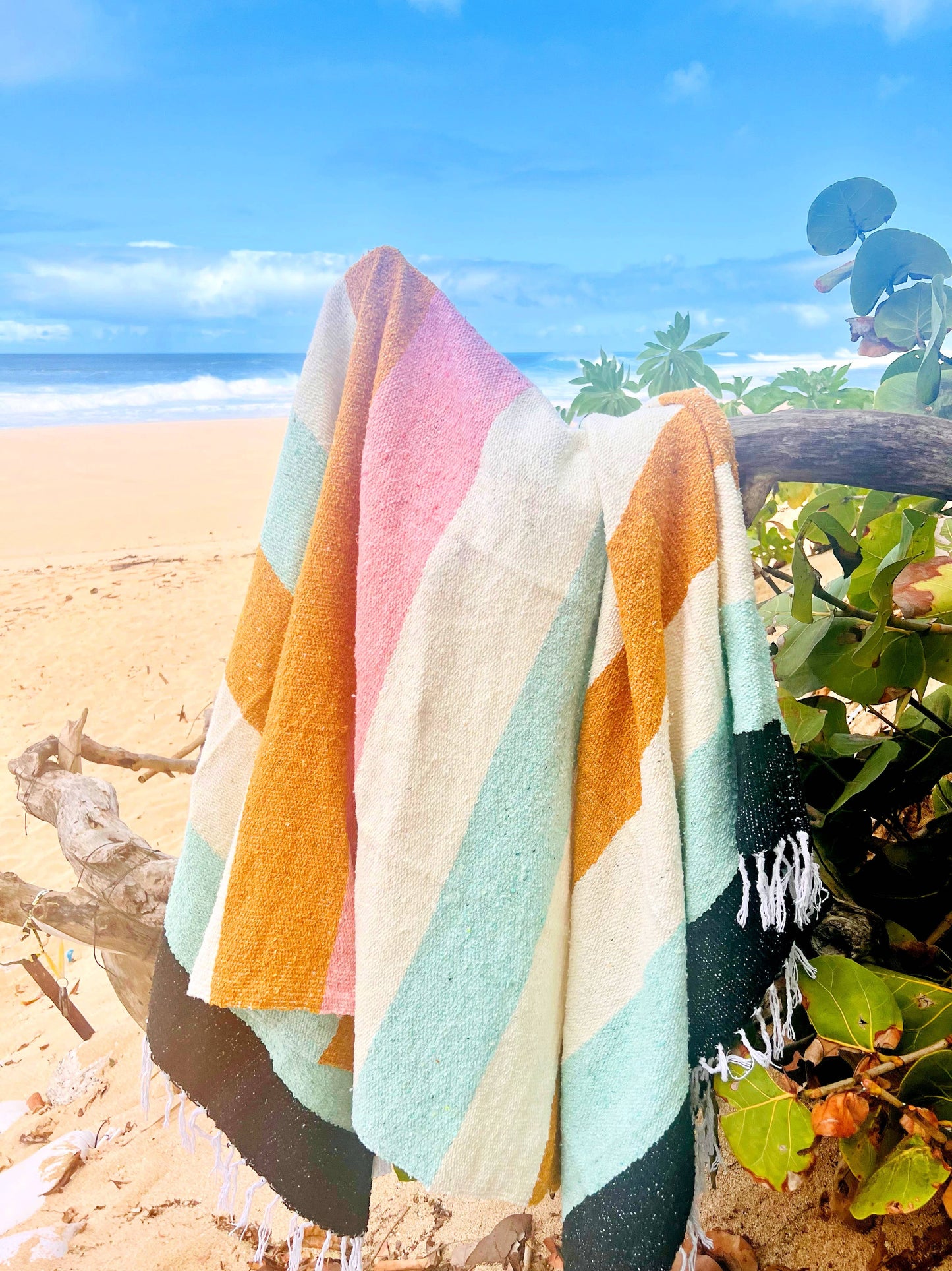 Ohana Lightweight | Beach Blanket