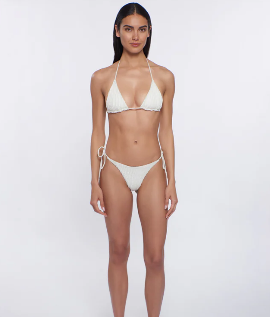 Ari | Skimpy Bottom