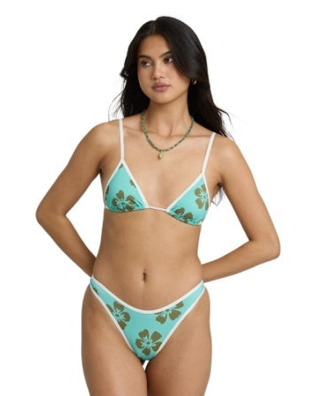 Skimpy Hike | Bikini Bottom